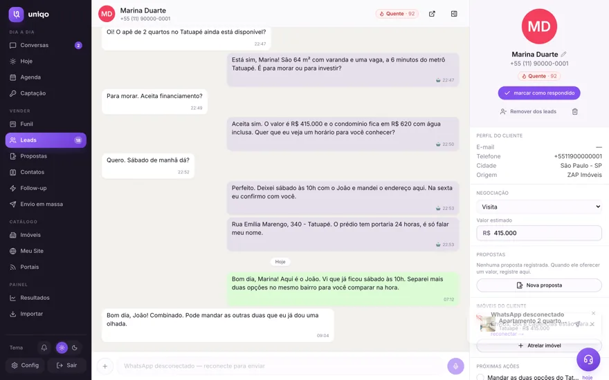 A ficha do cliente: Do lado direito da conversa: quentura, de onde a pessoa veio, valor estimado, imóvel atrelado e a próxima ação combinada.